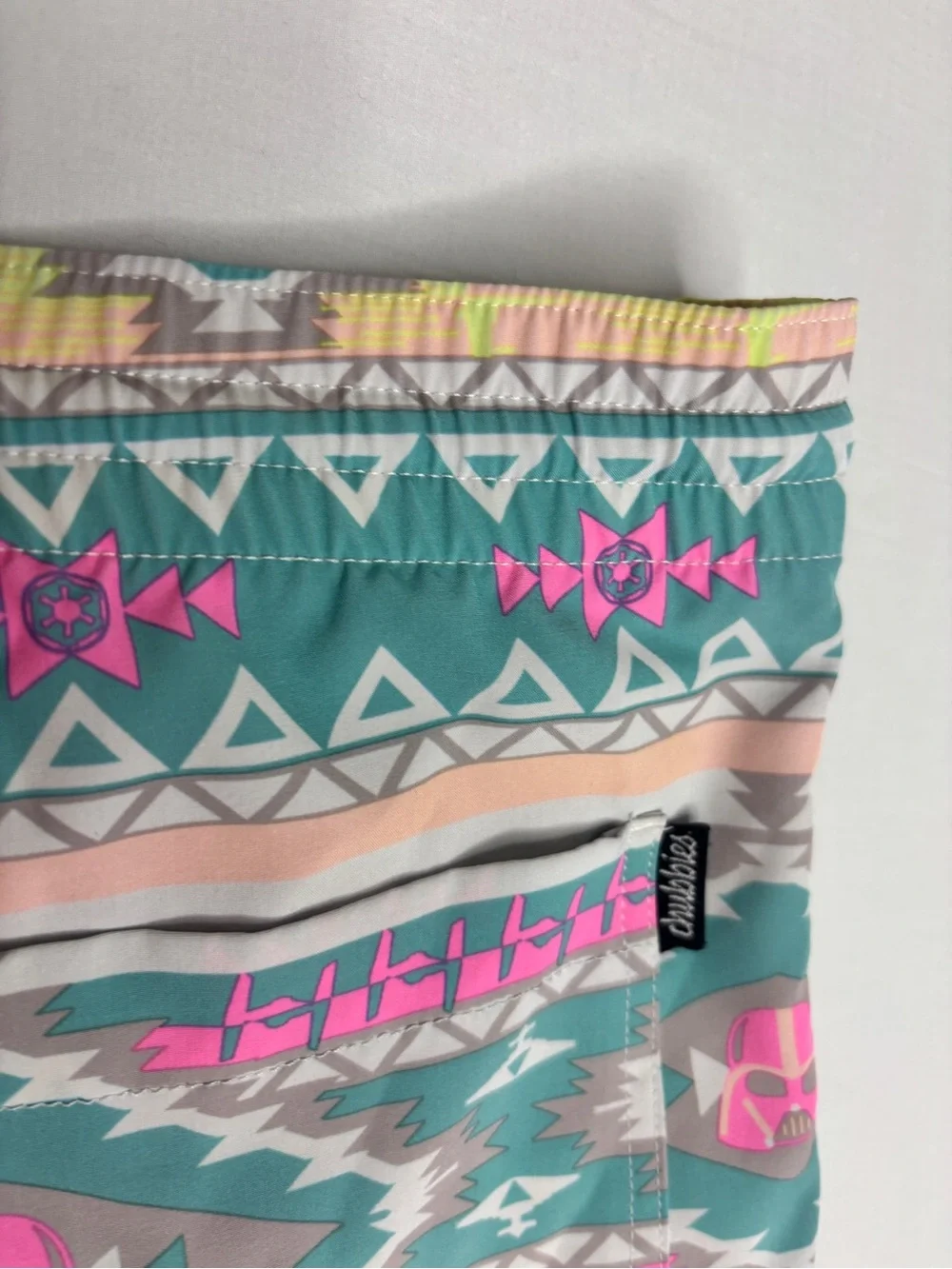 Chubbies Star Wars Swim Trunks Men’s Medium Teal Pink Lined Beach Shorts M
